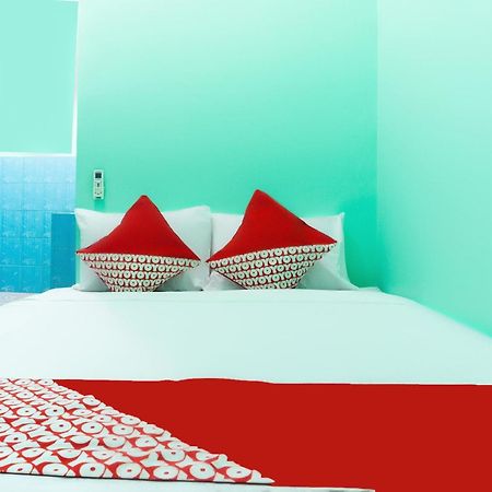 Oyo 3095 Semarapura Homestay Makassar Extérieur photo