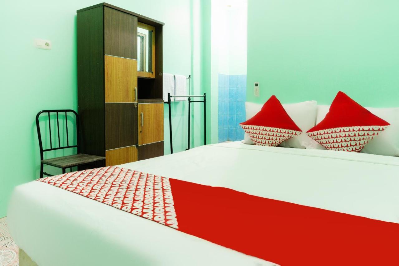 Oyo 3095 Semarapura Homestay Makassar Extérieur photo