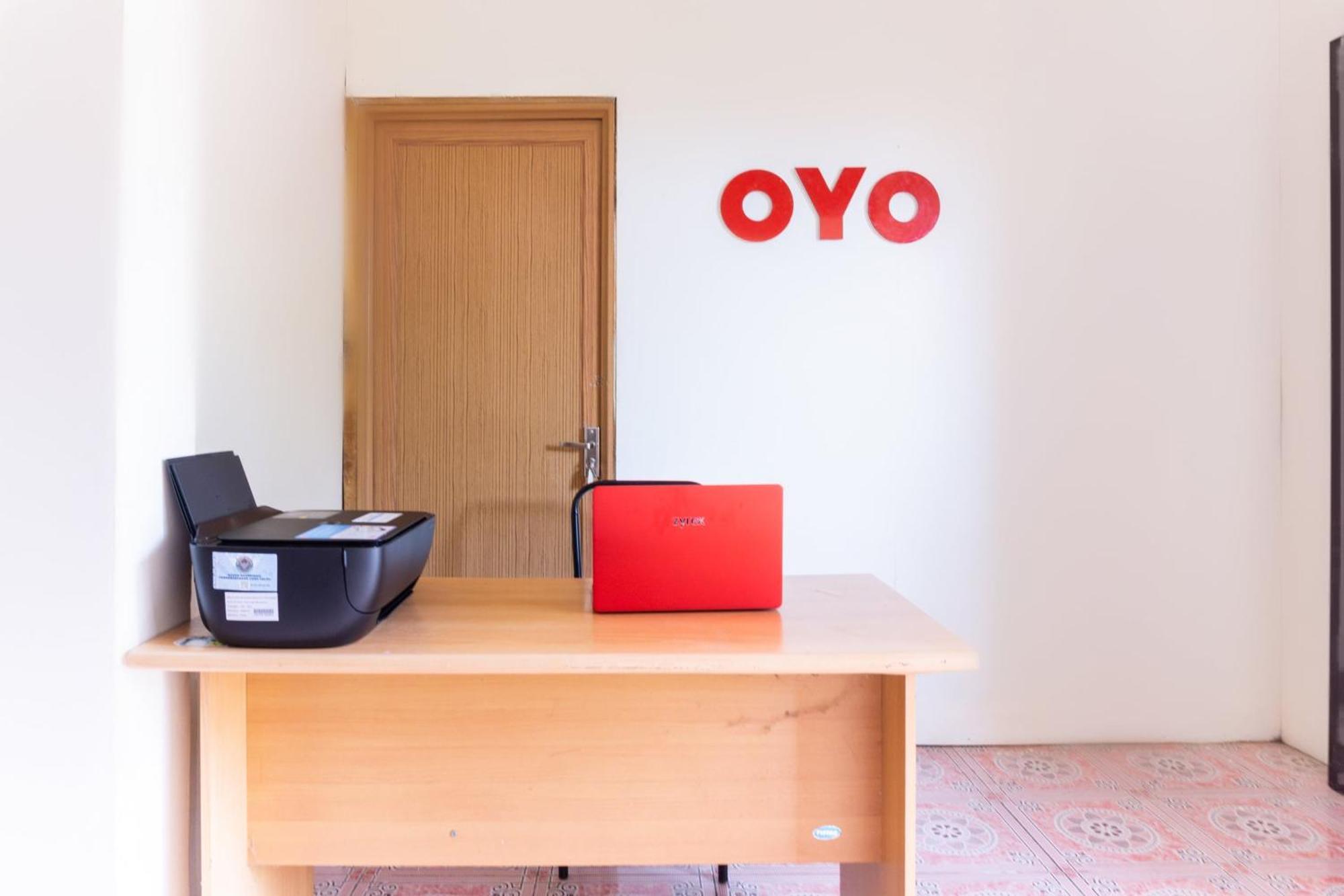 Oyo 3095 Semarapura Homestay Makassar Extérieur photo